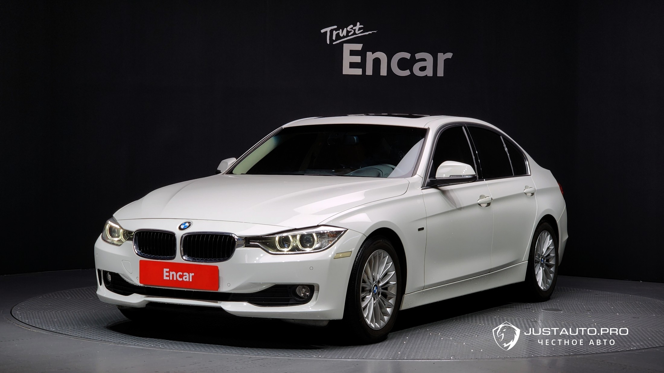 Автомобиль BMW 3-Series