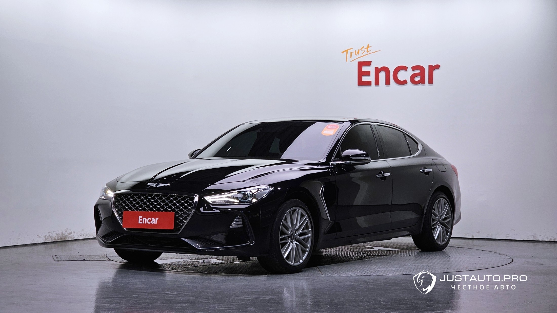Автомобиль Genesis G70