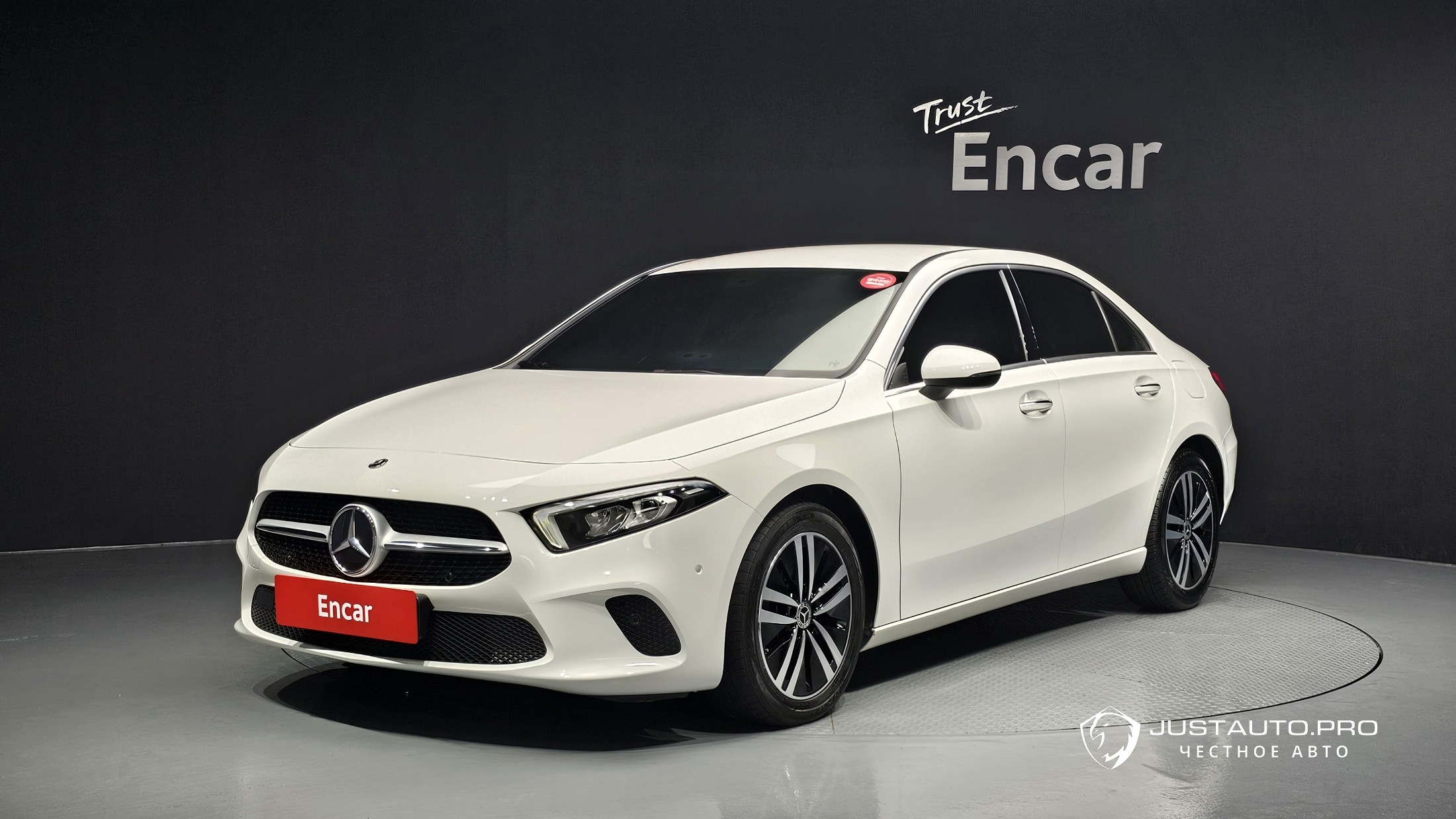 Автомобиль Mercedes-Benz A-Class