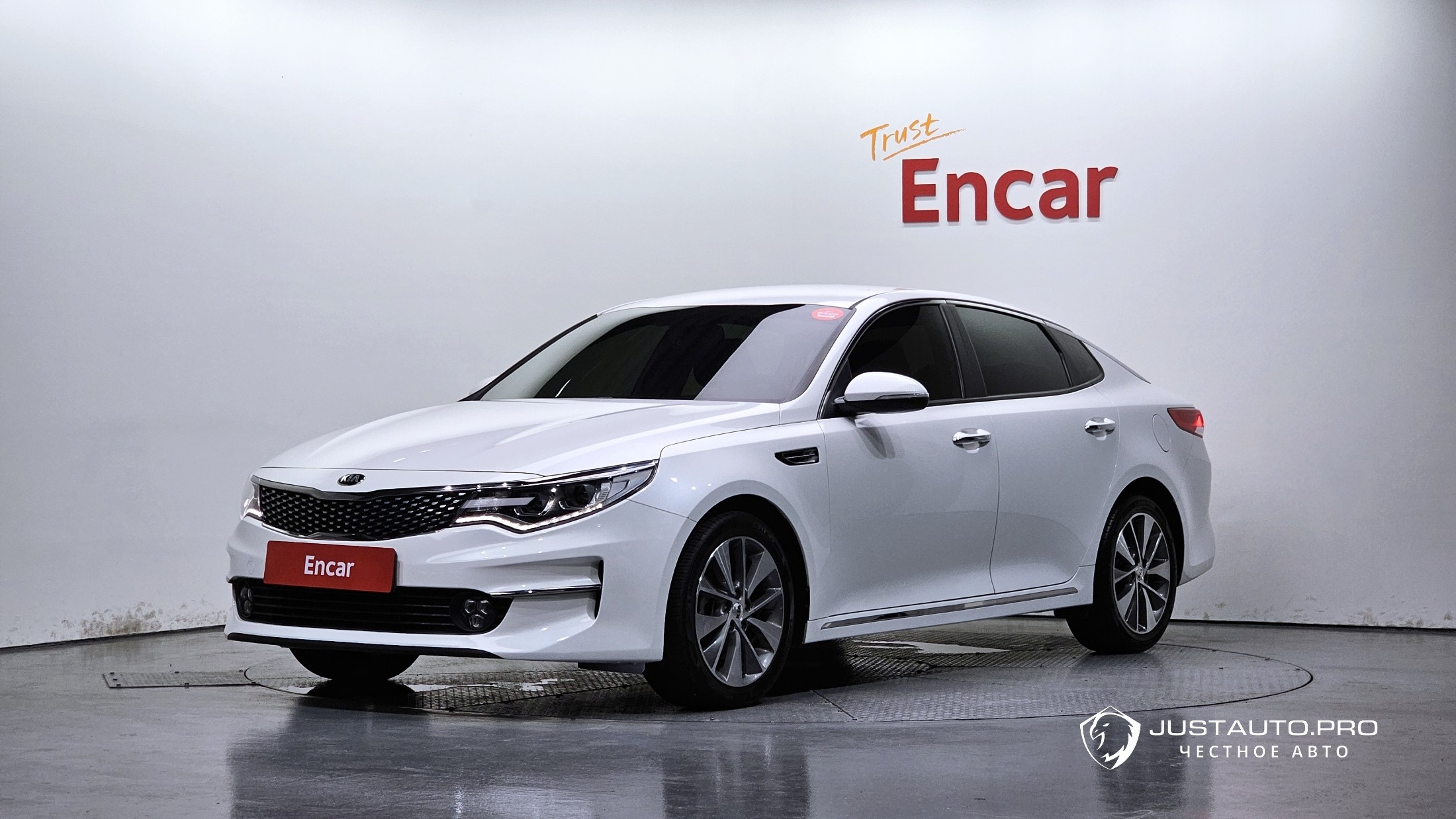 Автомобиль Kia K5