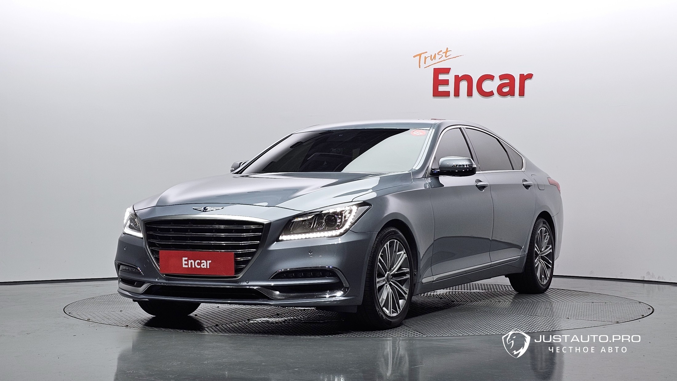Автомобиль Genesis G80