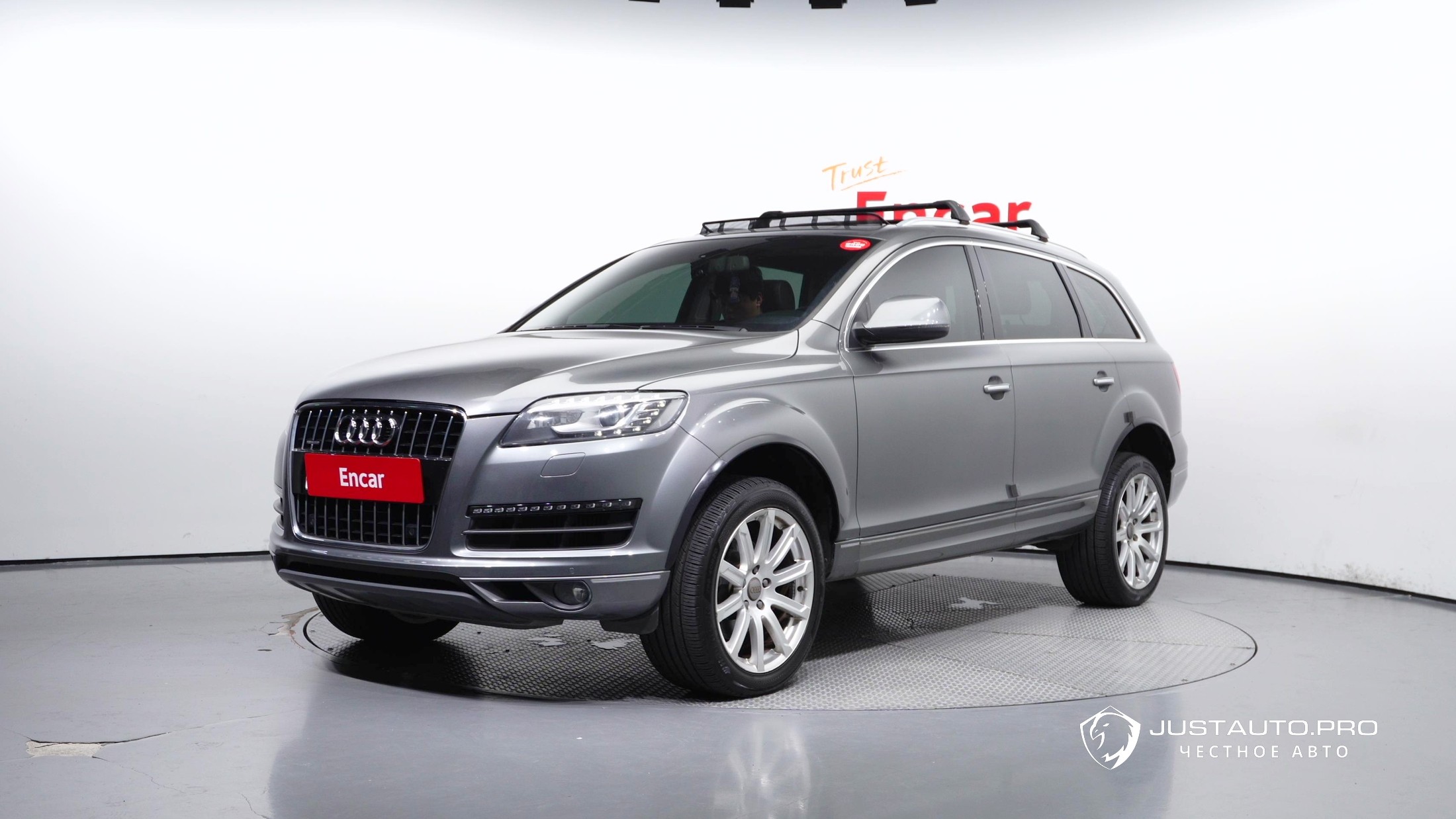 Автомобиль Audi Q7