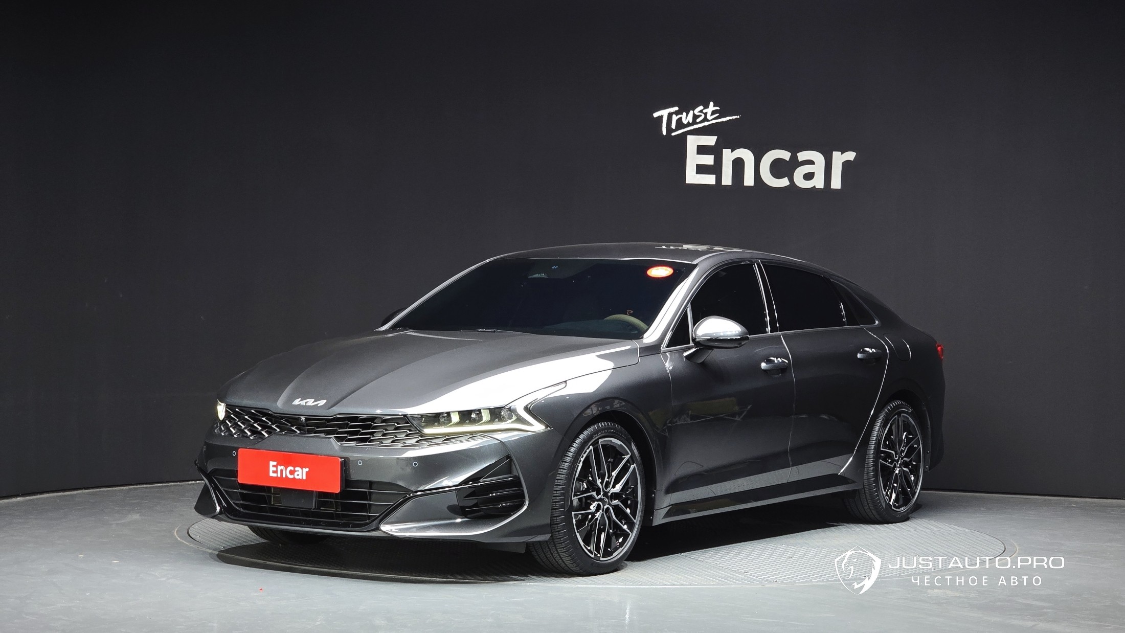 Автомобиль Kia K5