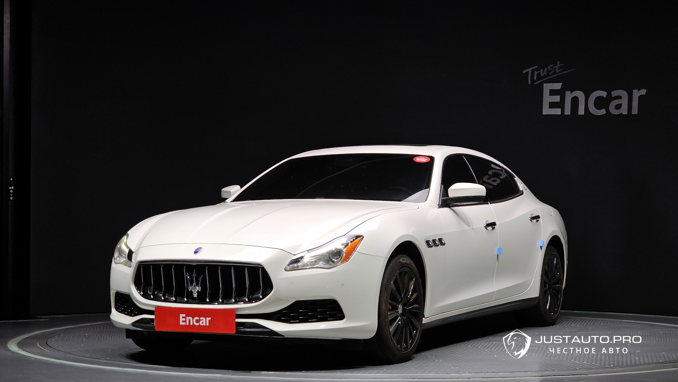 Автомобиль Maserati Quattroporte