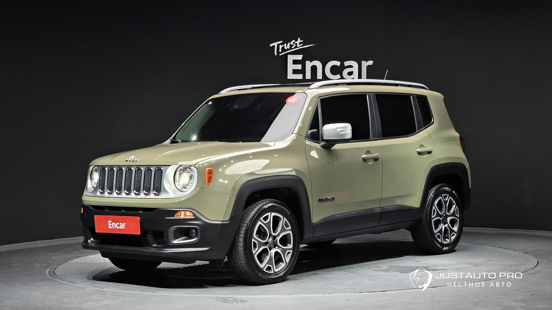 Автомобиль Jeep Renegade