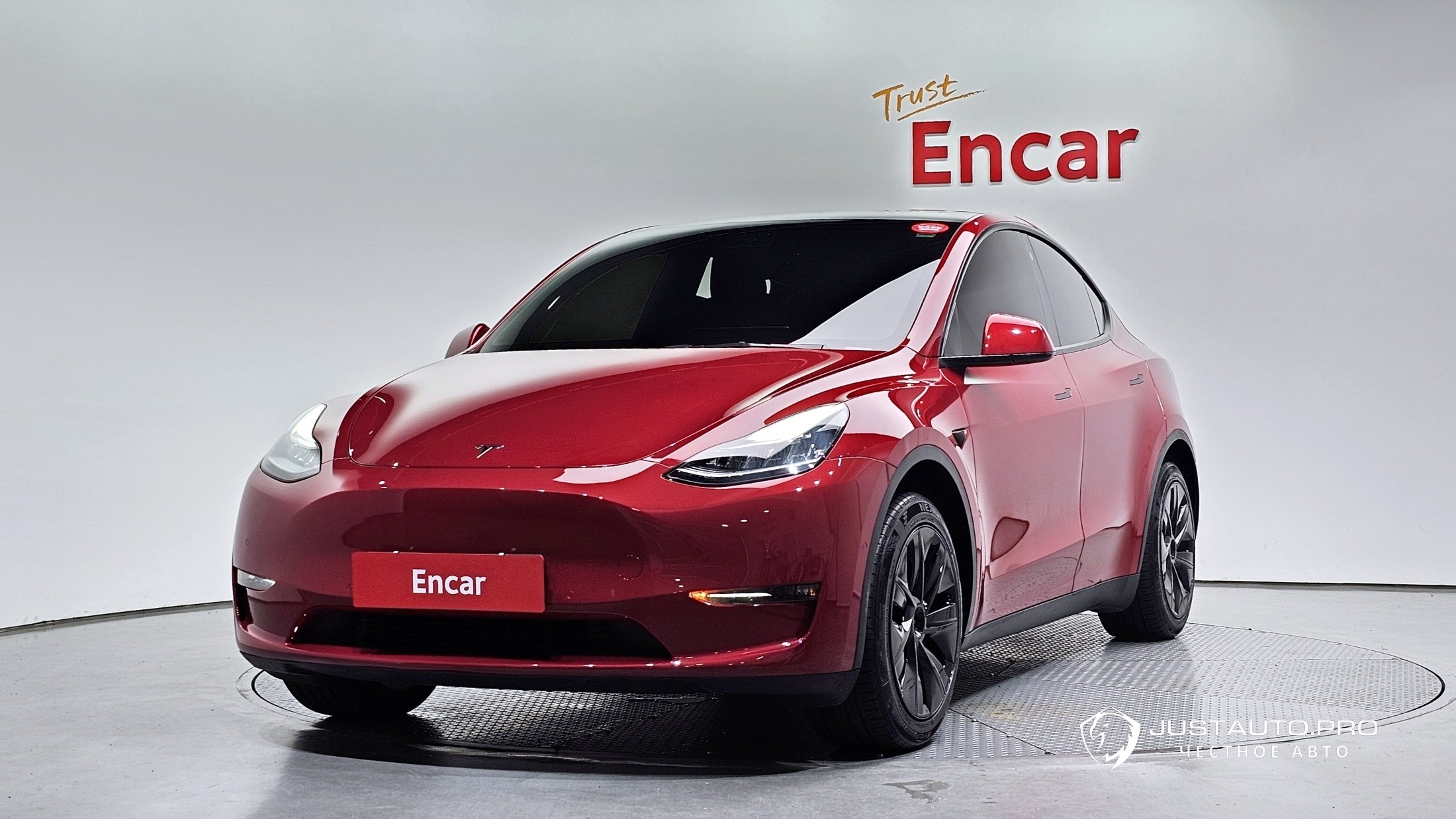 Автомобиль Tesla Model Y