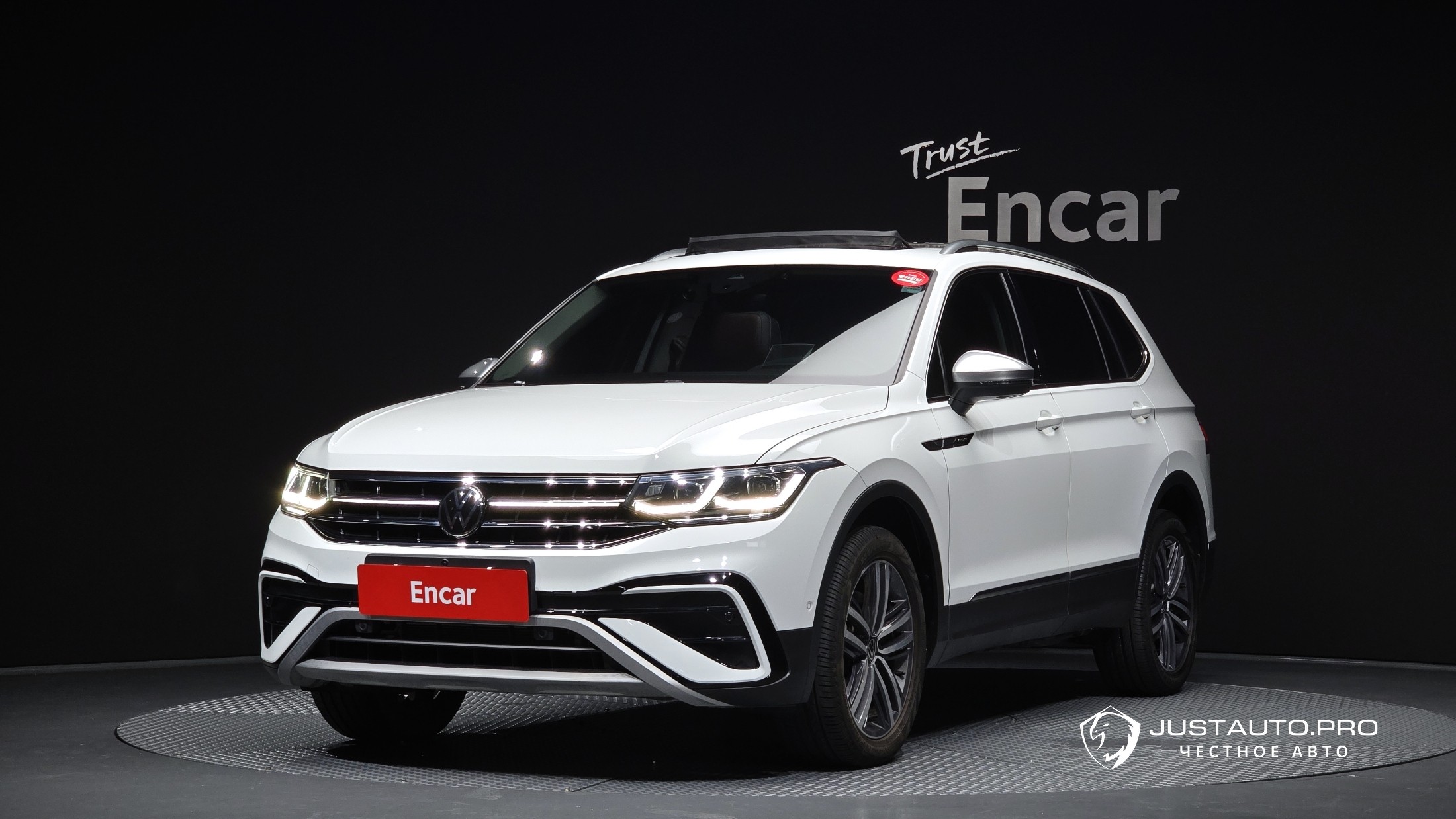 Автомобиль Volkswagen Tiguan