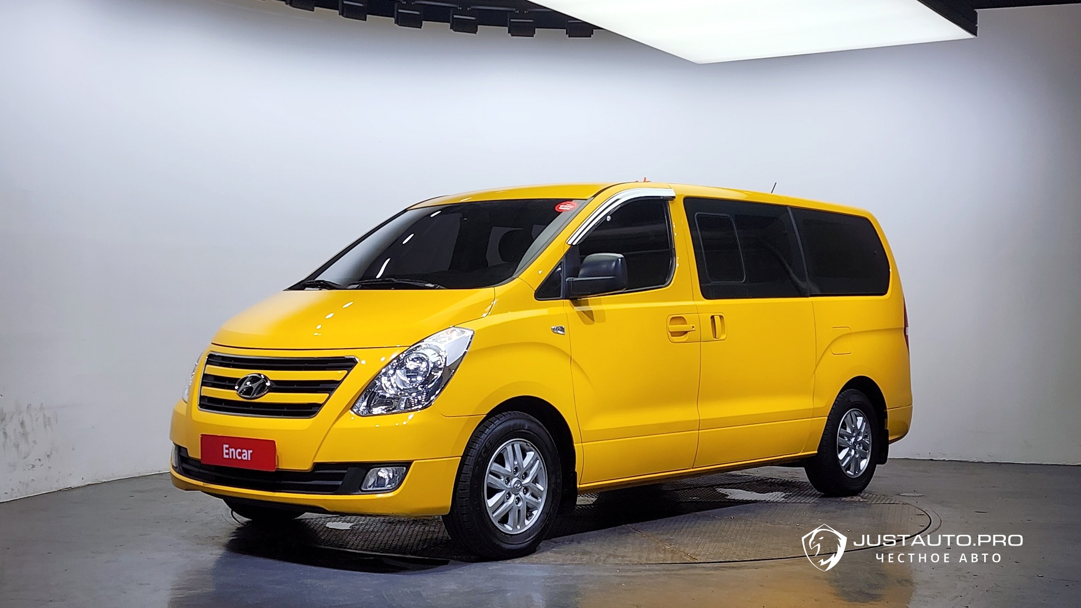 Автомобиль Hyundai Starex