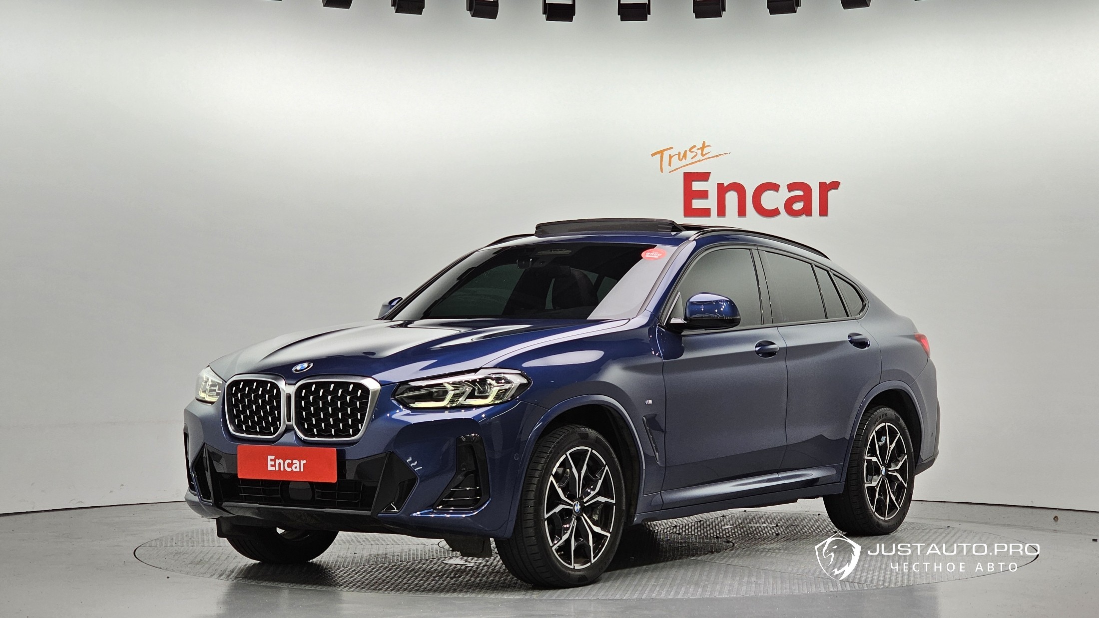 Автомобиль BMW X4