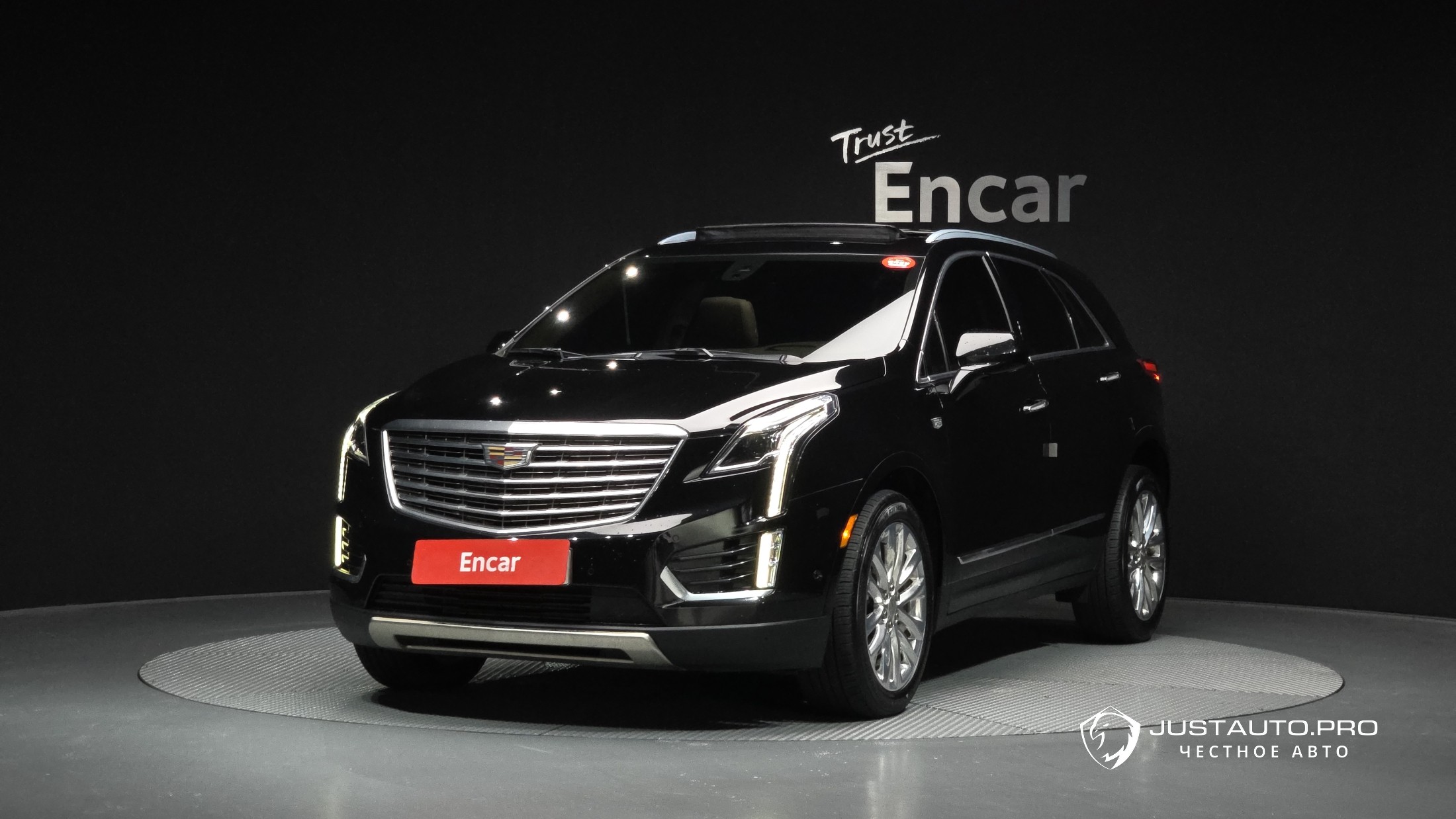 Автомобиль Cadillac XT5