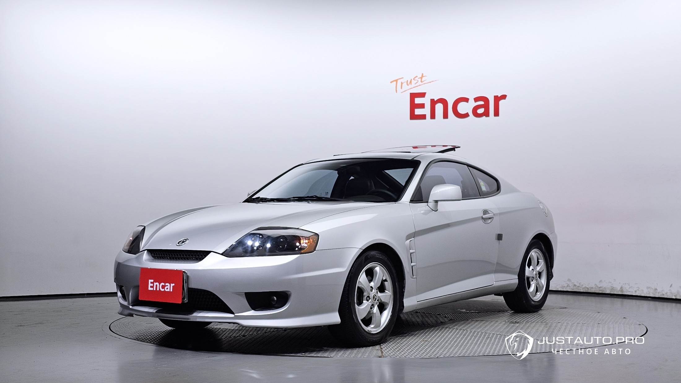 Автомобиль Hyundai Tuscani