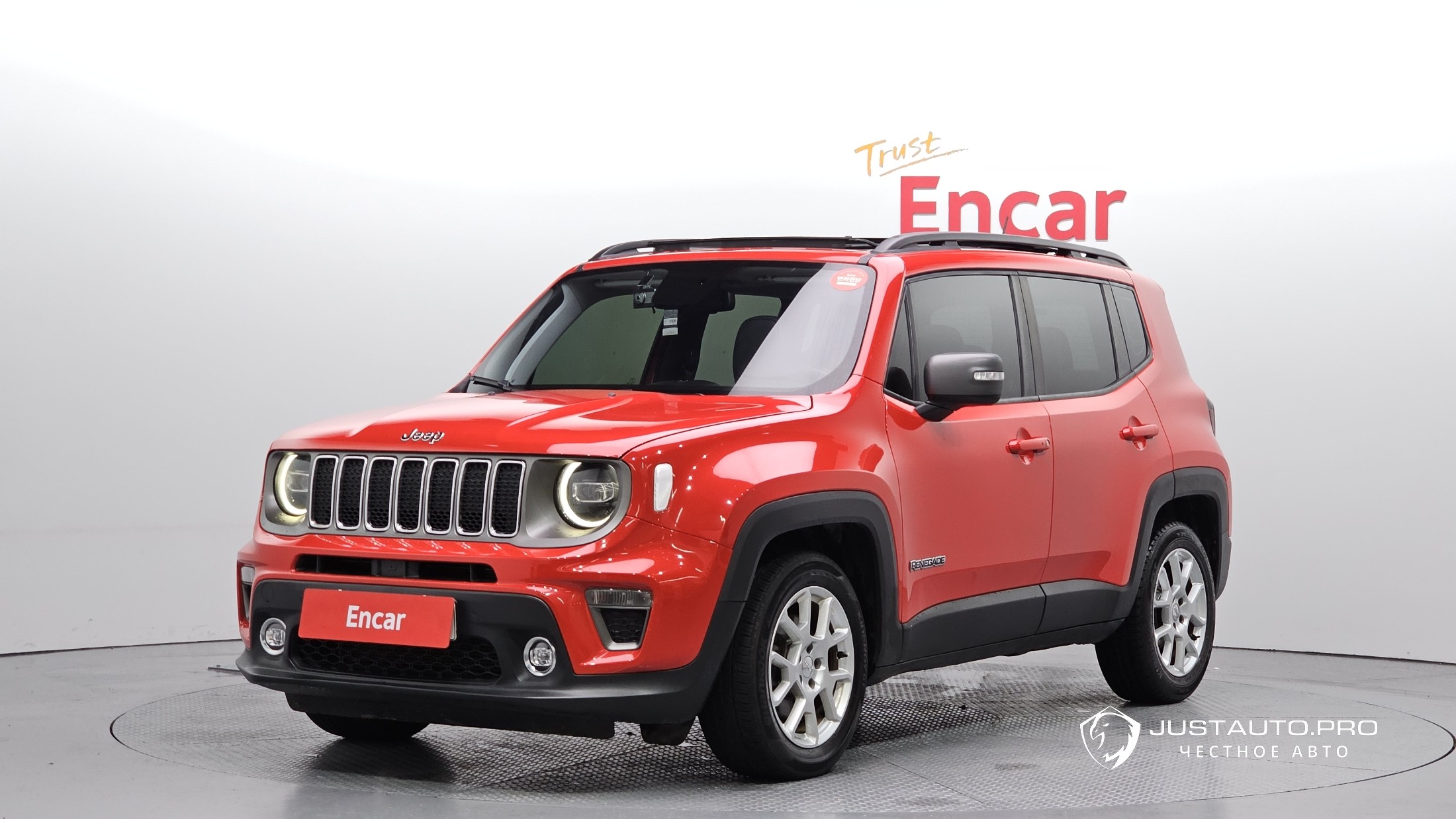 Автомобиль Jeep Renegade