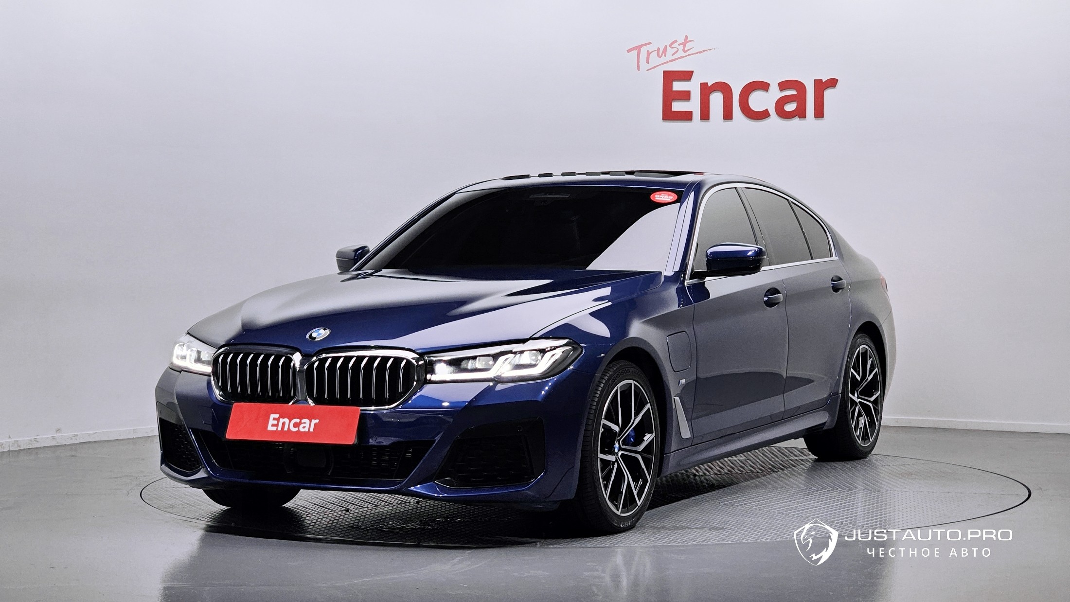 Автомобиль BMW 5-Series