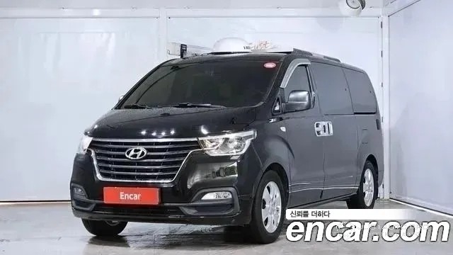 Автомобиль Hyundai Starex