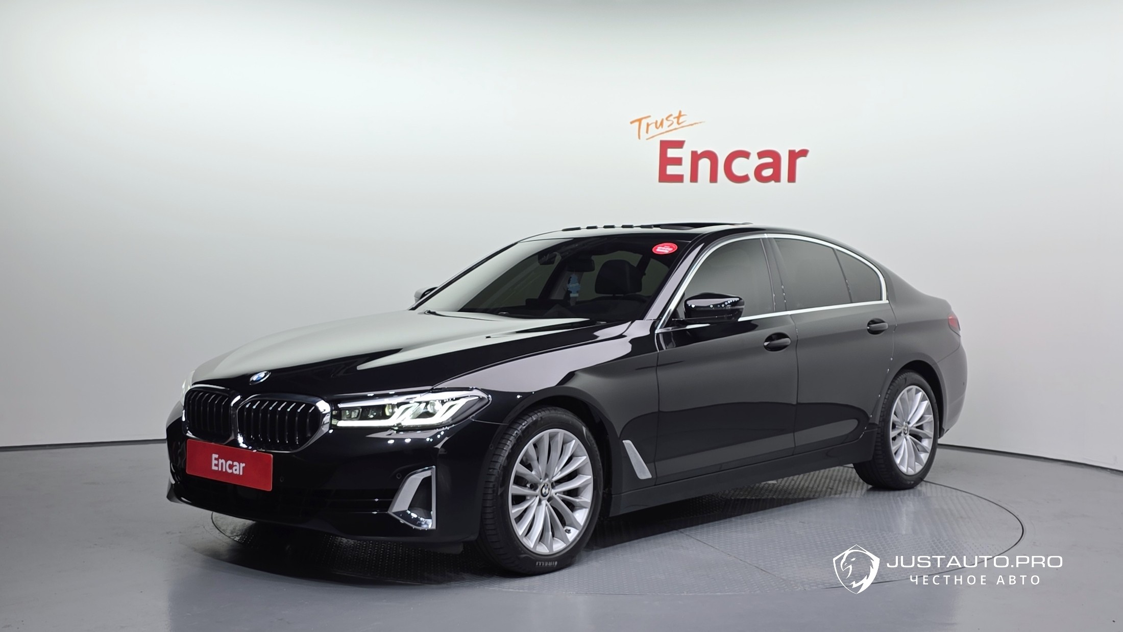 Автомобиль BMW 5-Series