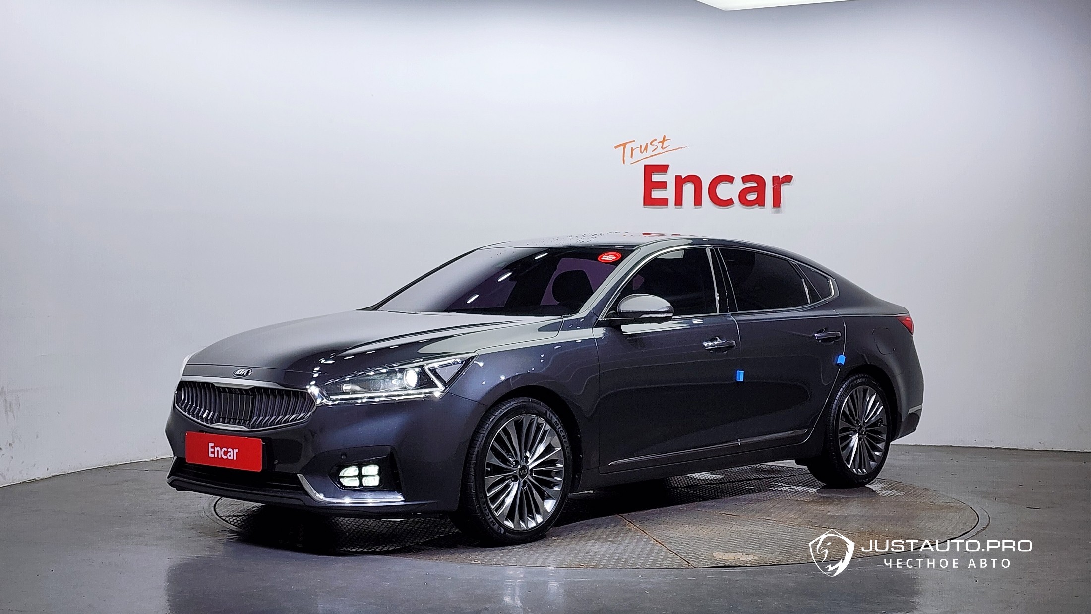 Автомобиль Kia K7