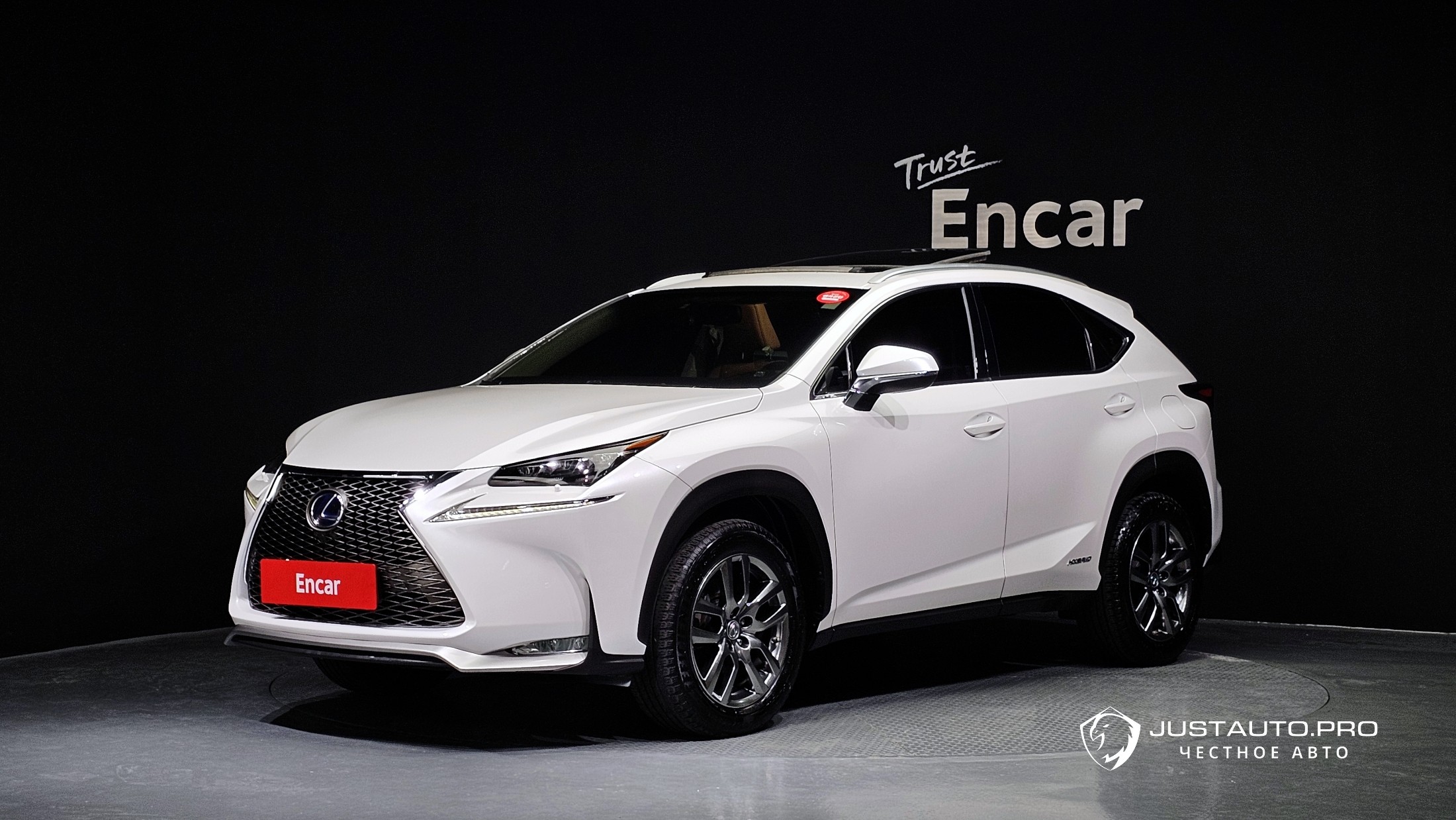 Автомобиль Lexus NX