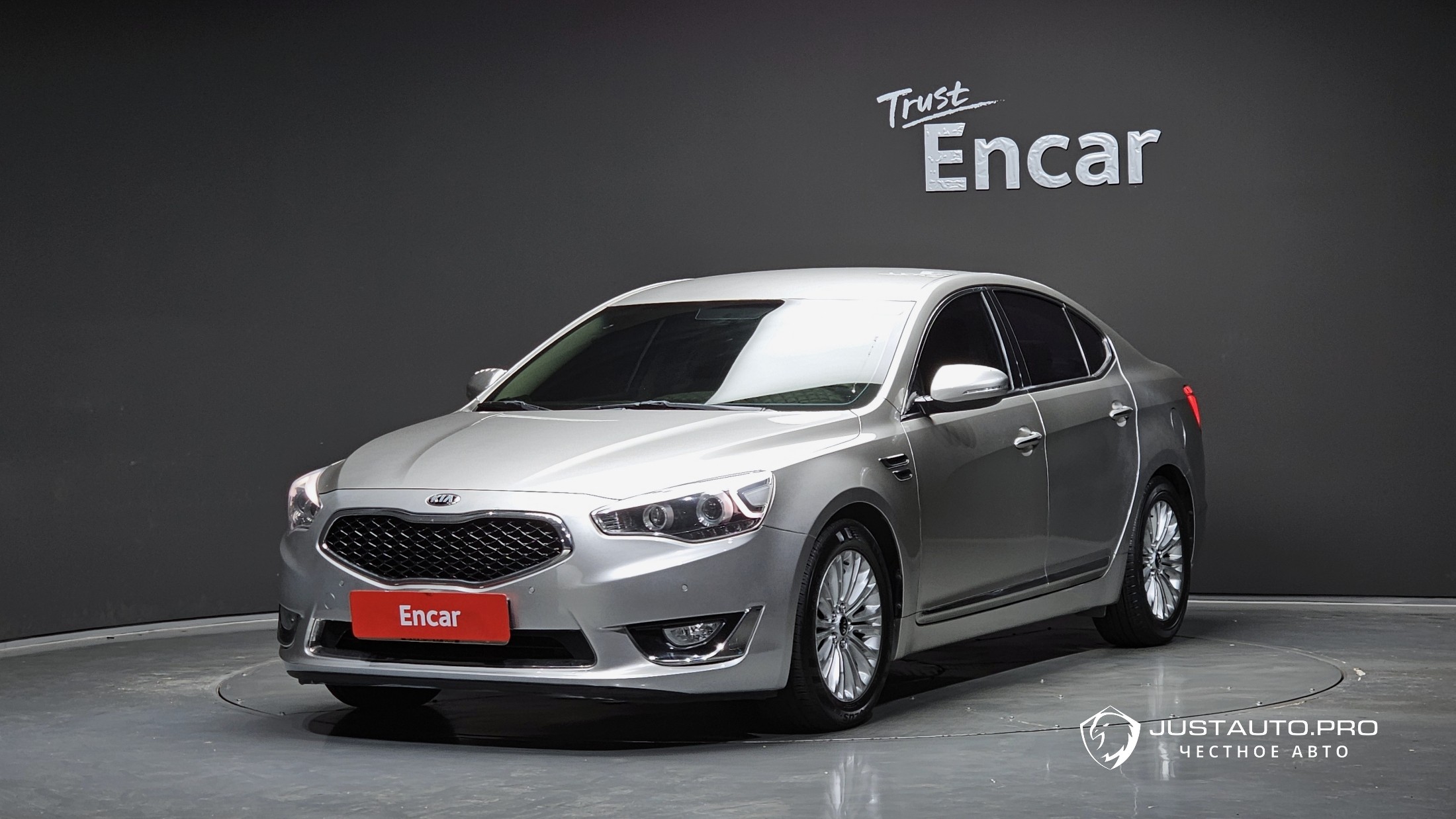 Автомобиль Kia K7