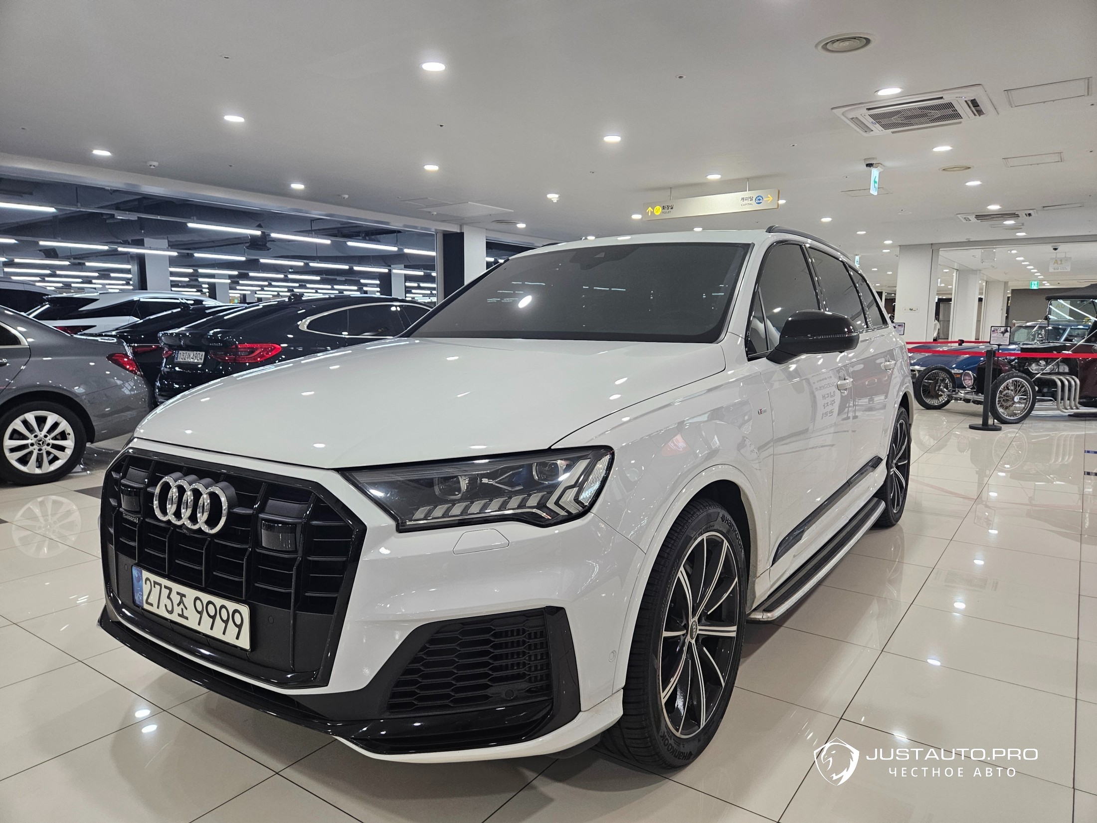 Автомобиль Audi Q7