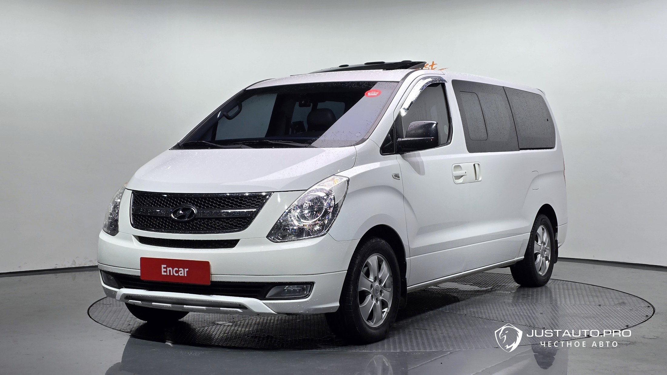 Автомобиль Hyundai Starex