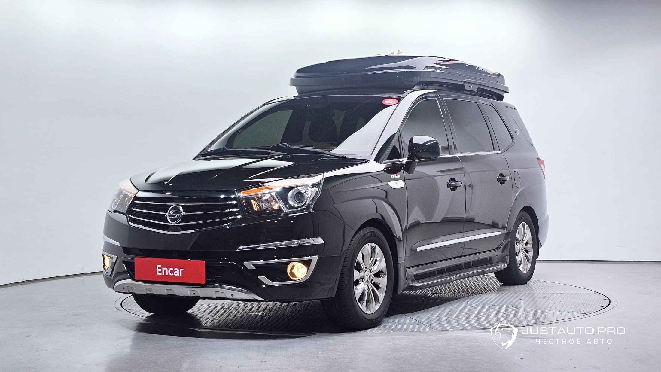 Автомобиль KG_Mobility_Ssangyong KORANDO