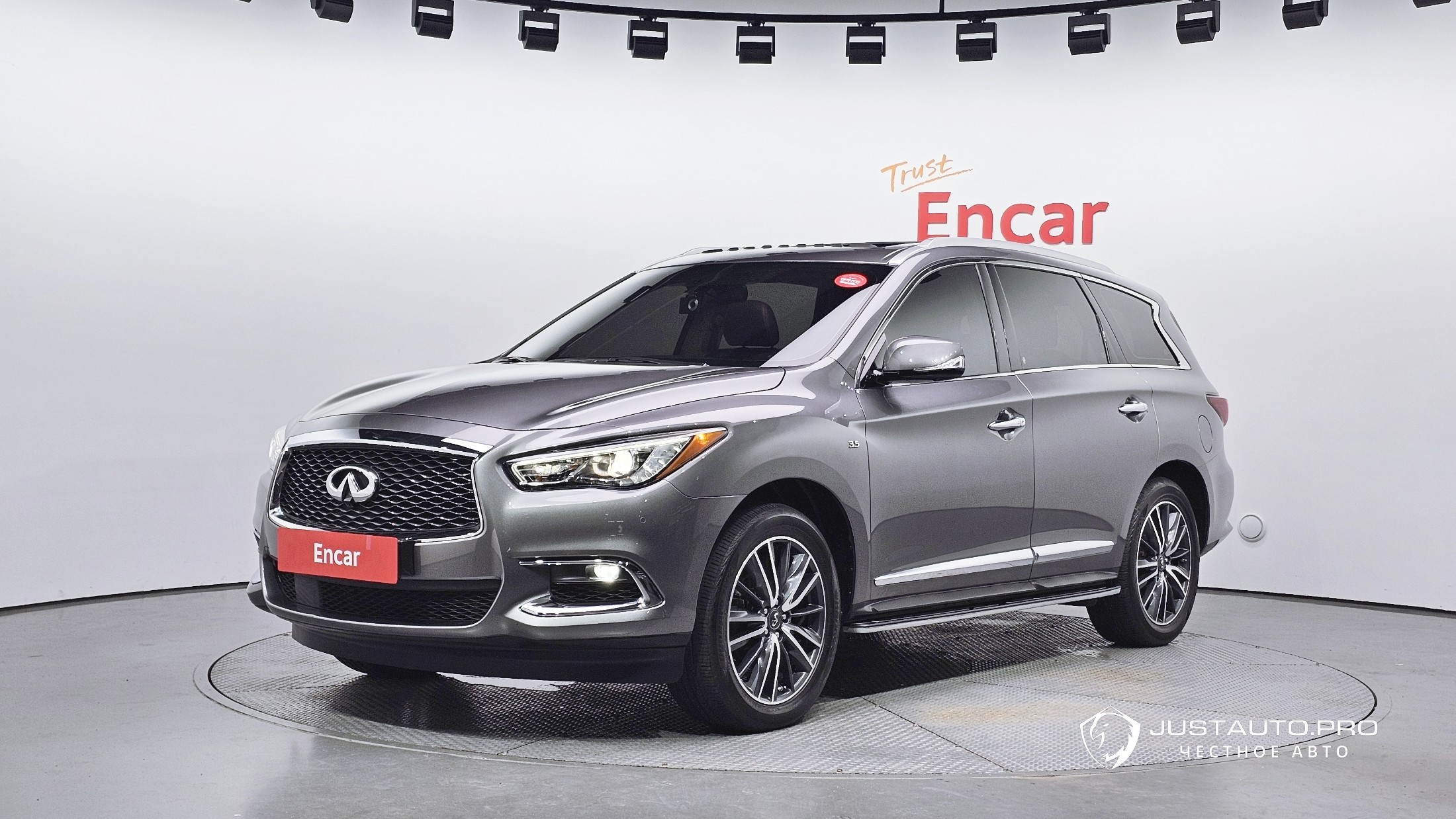 Автомобиль Infiniti QX60