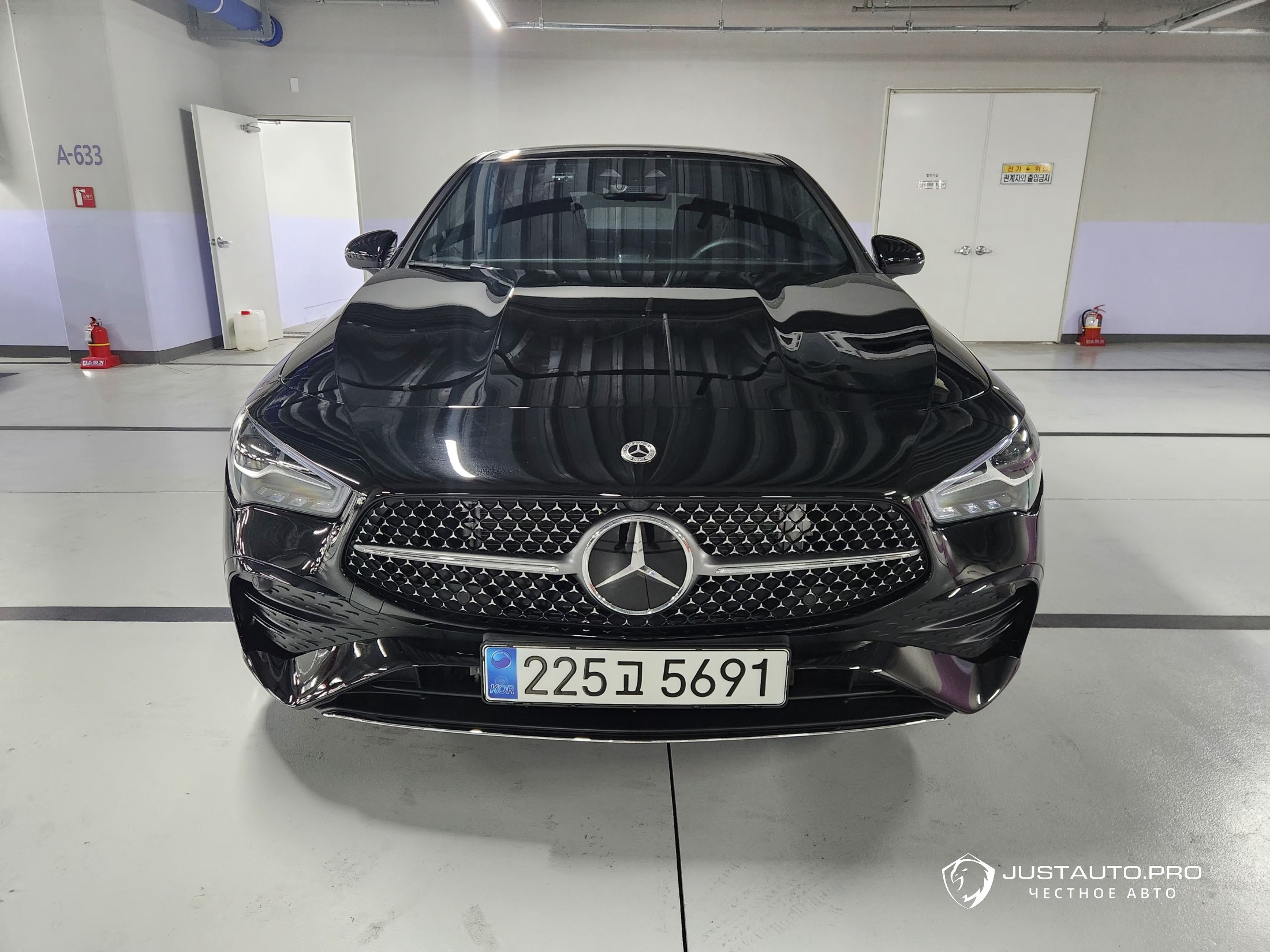 Автомобиль Mercedes-Benz CLA-Class