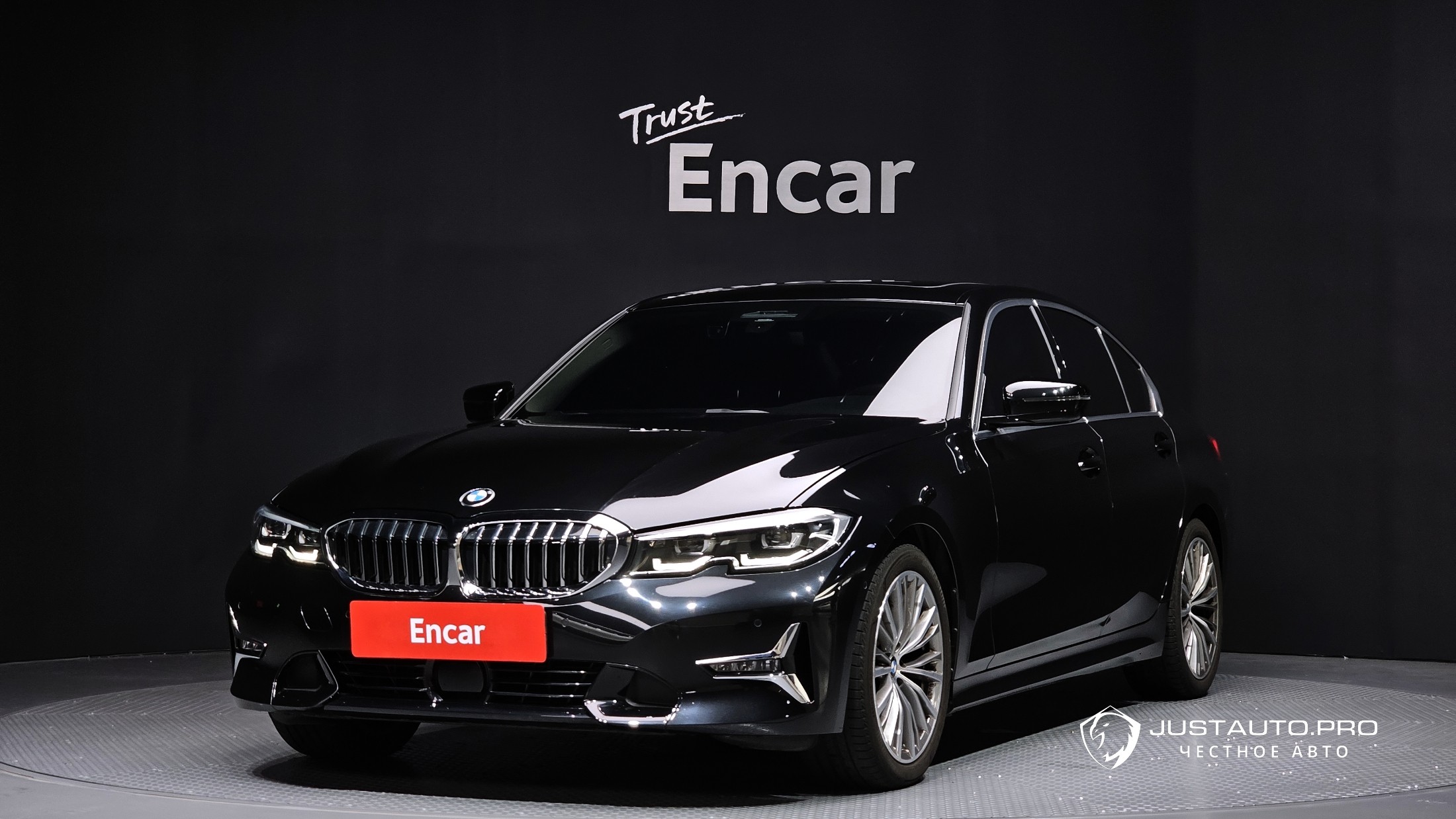 Автомобиль BMW 3-Series
