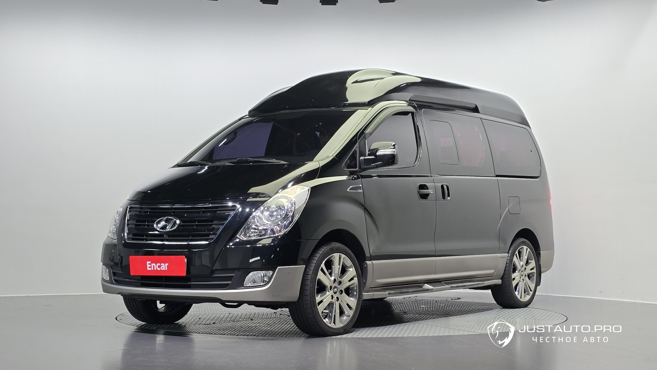 Автомобиль Hyundai Starex