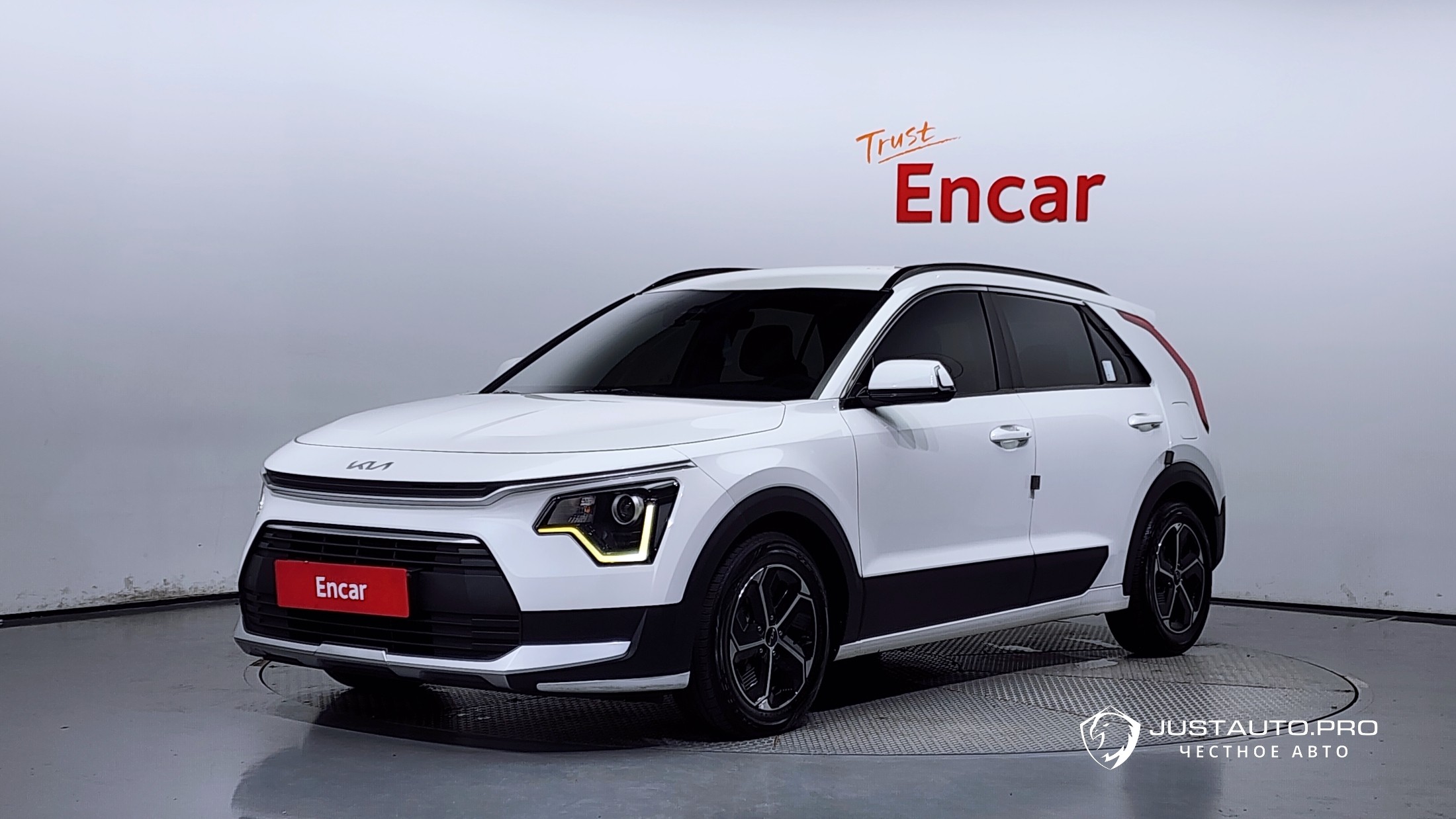 Автомобиль Kia Niro