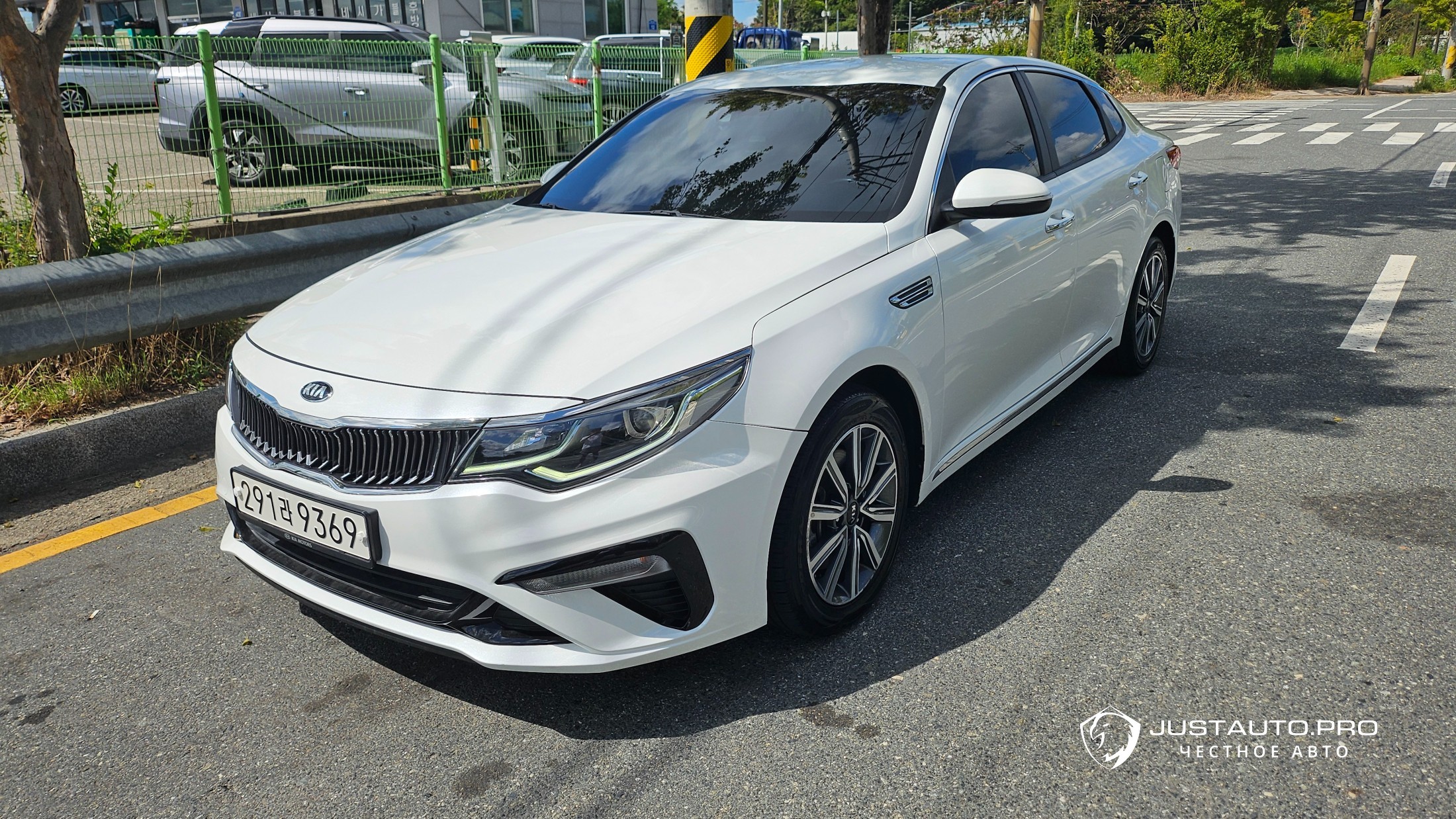 Автомобиль Kia K5