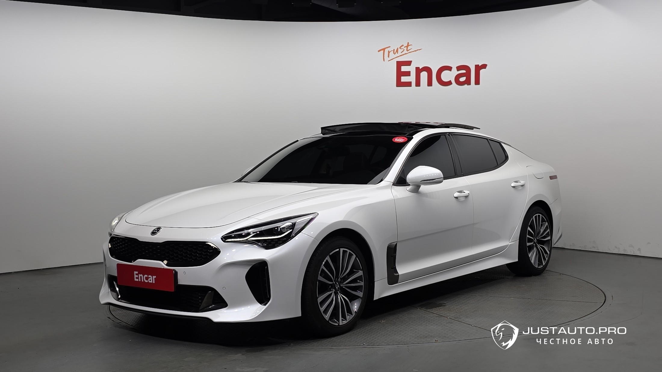 Автомобиль Kia Stinger