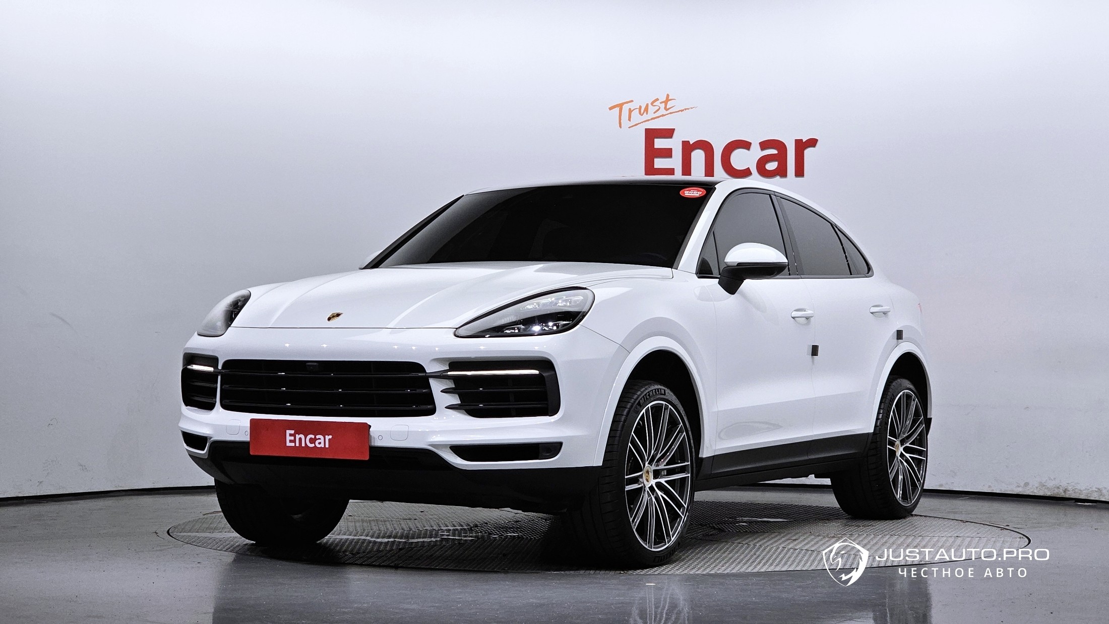 Автомобиль Porsche Cayenne