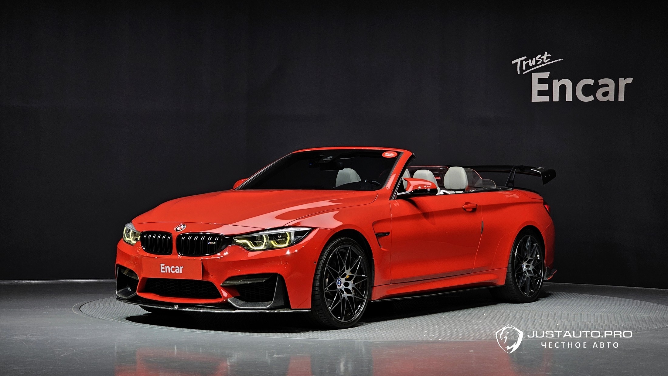 Автомобиль BMW M4