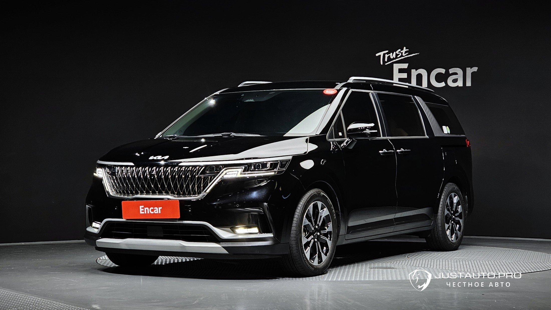 Автомобиль Kia Canival