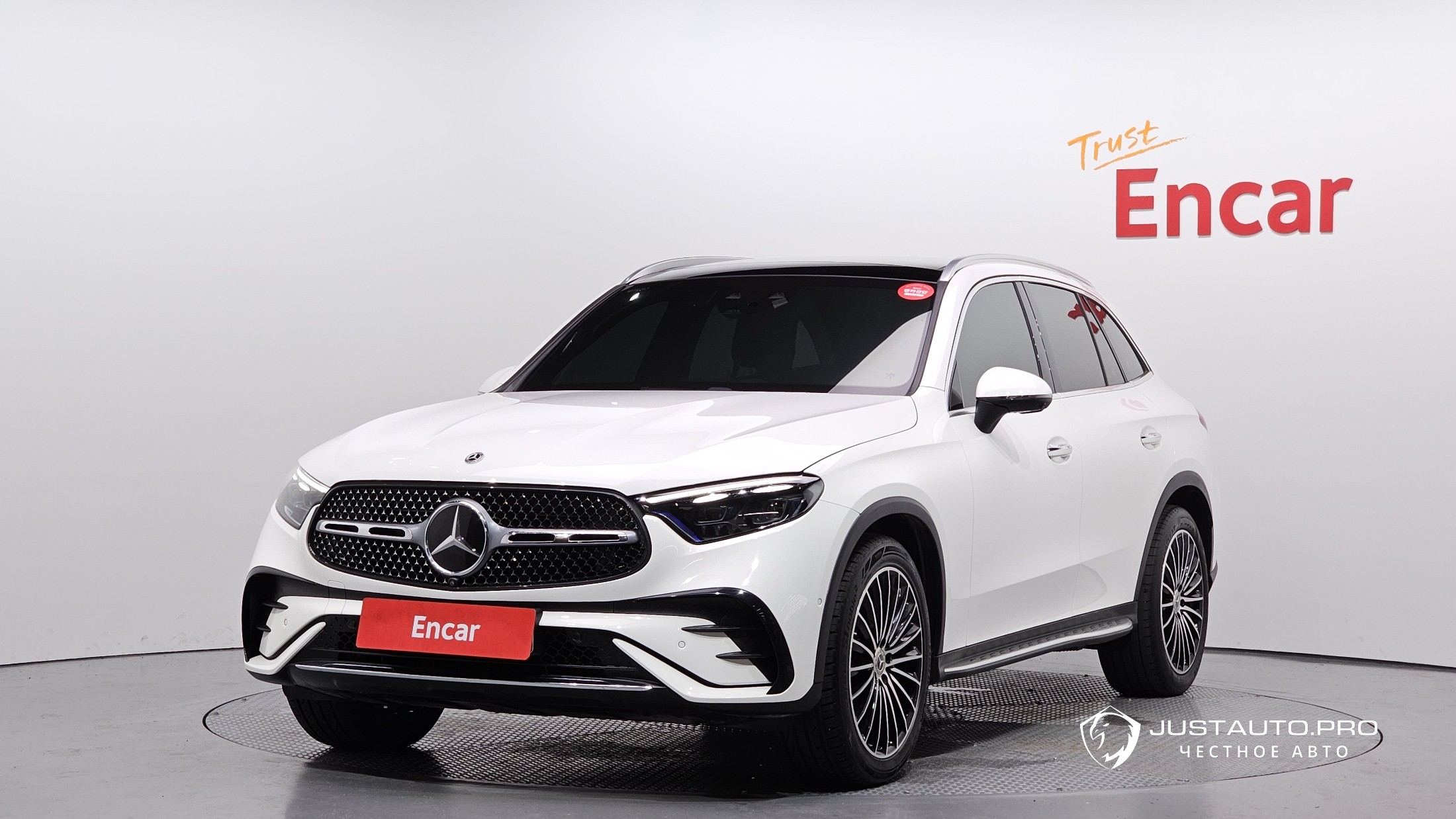 Автомобиль Mercedes-Benz GLC-Class