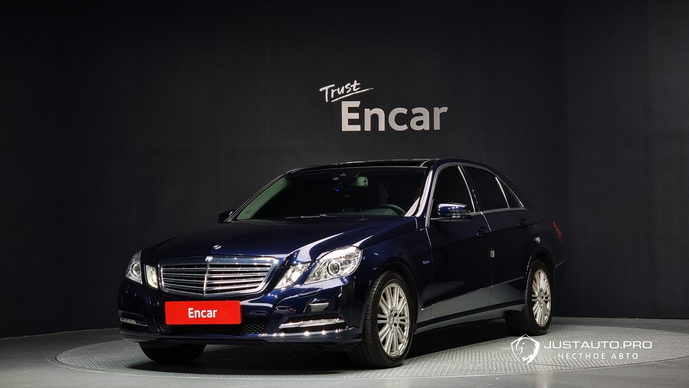 Автомобиль Mercedes-Benz E-Class