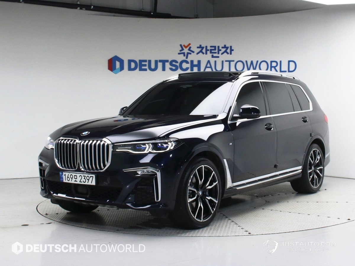 Автомобиль BMW X7