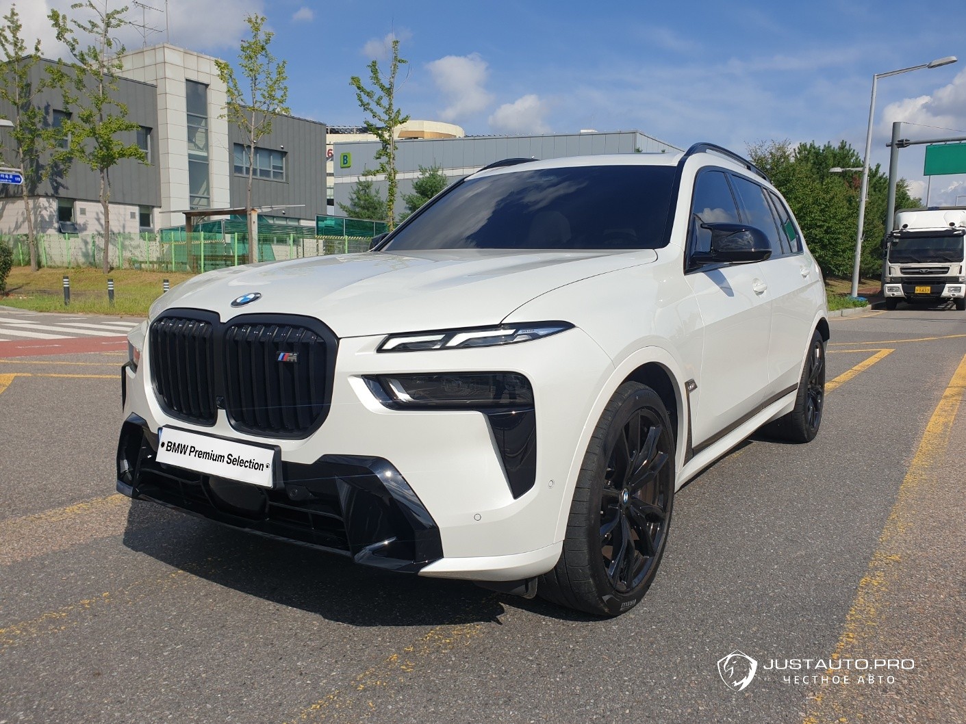 Автомобиль BMW X7