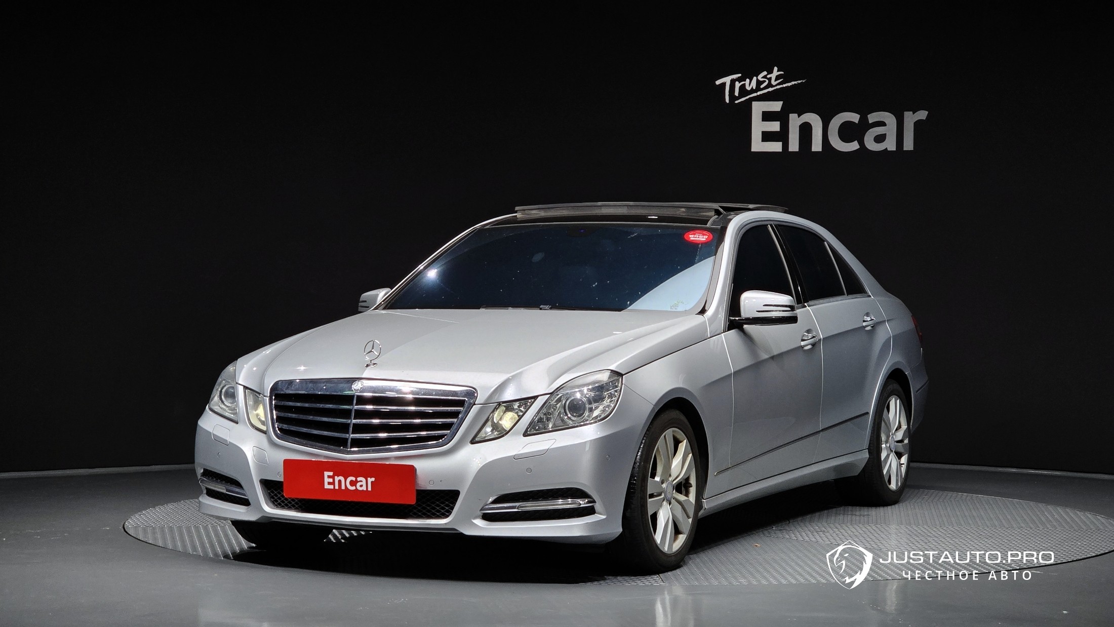 Автомобиль Mercedes-Benz E-Class