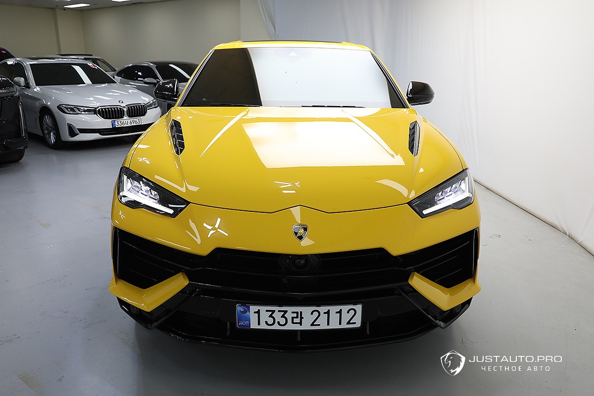 Автомобиль Lamborghini Urus