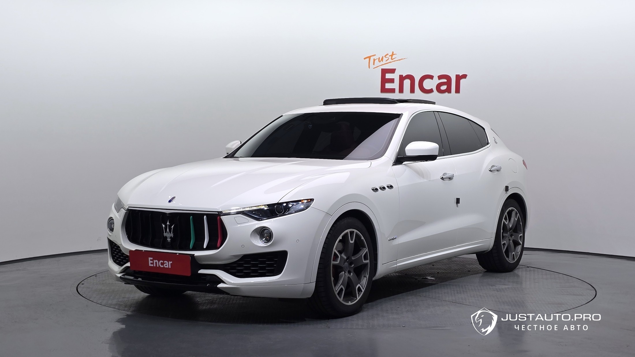 Автомобиль Maserati Levante