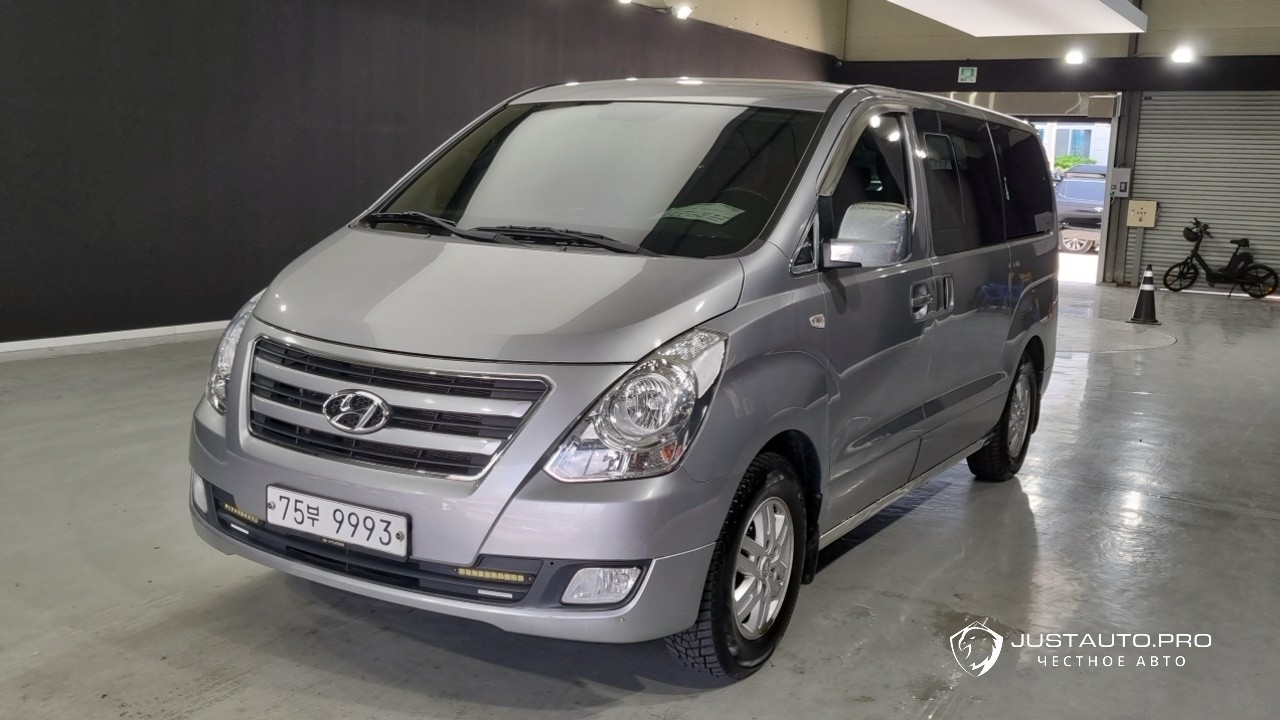 Автомобиль Hyundai Starex