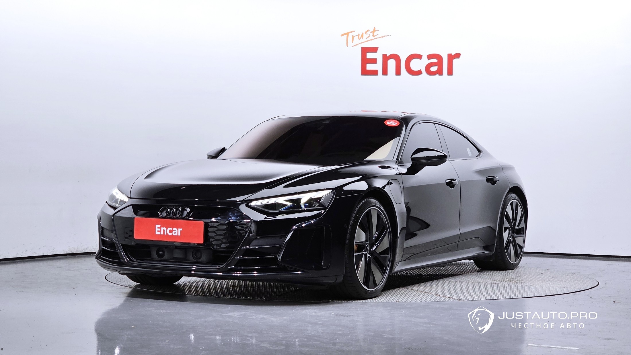 Автомобиль Audi e-tron GT