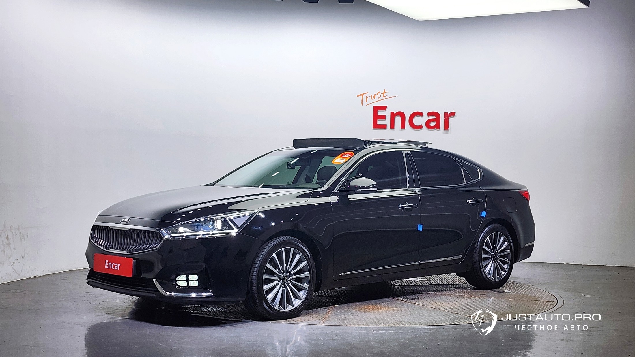 Автомобиль Kia K7