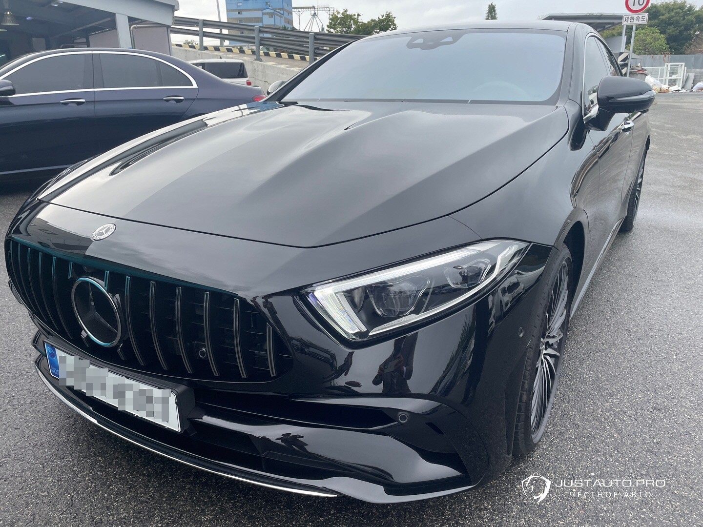 Автомобиль Mercedes-Benz CLS-Class