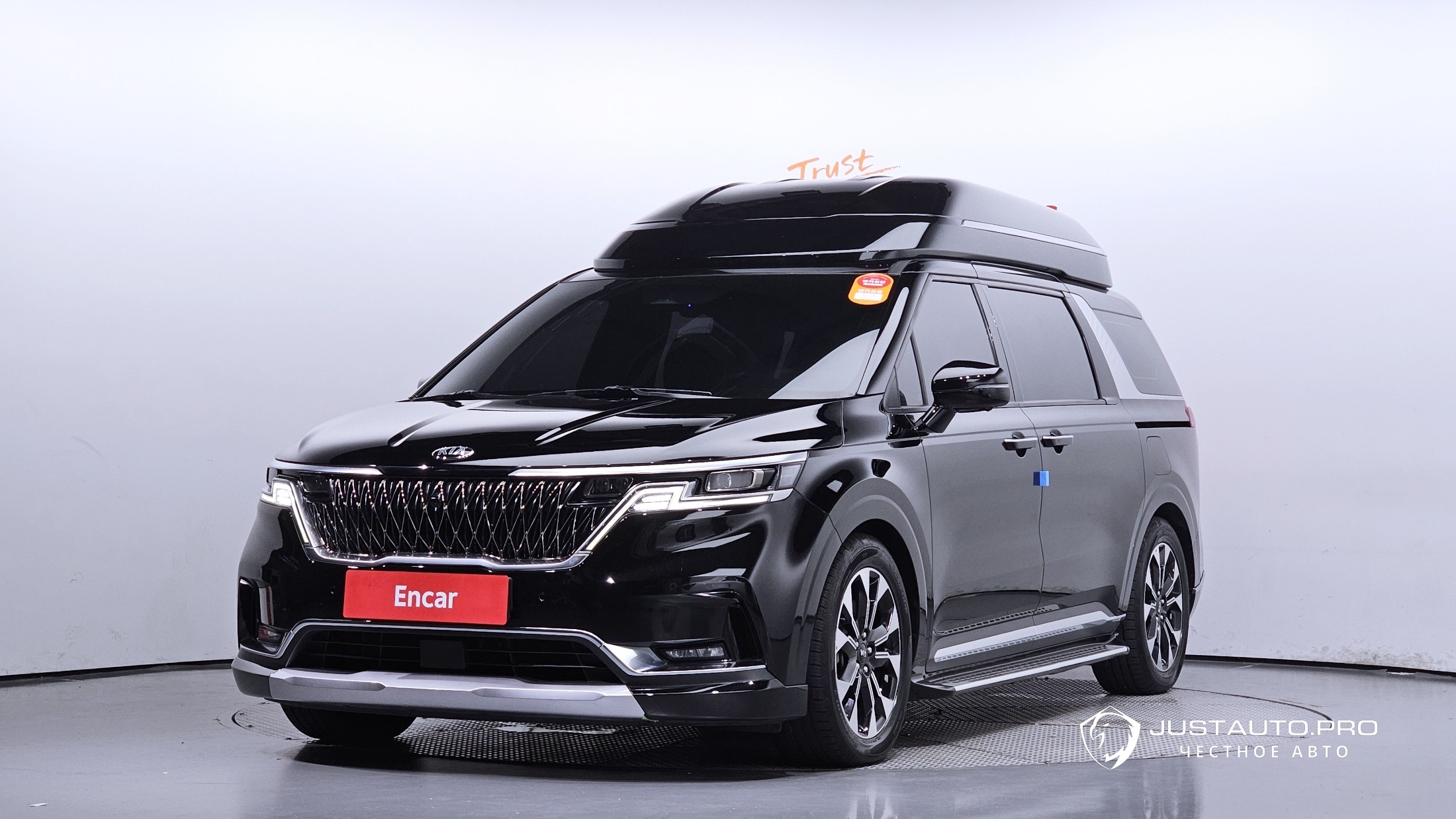 Автомобиль Kia Canival
