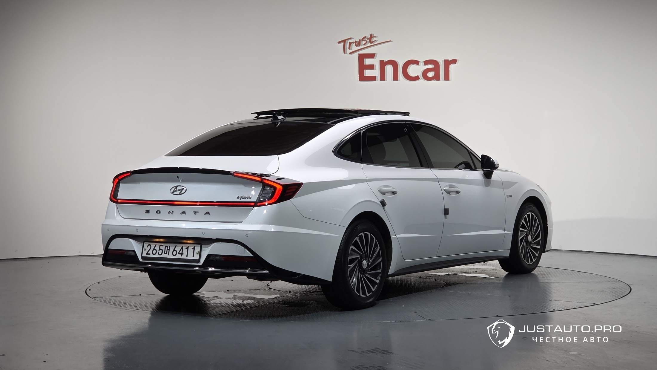 Автомобиль Hyundai Sonata