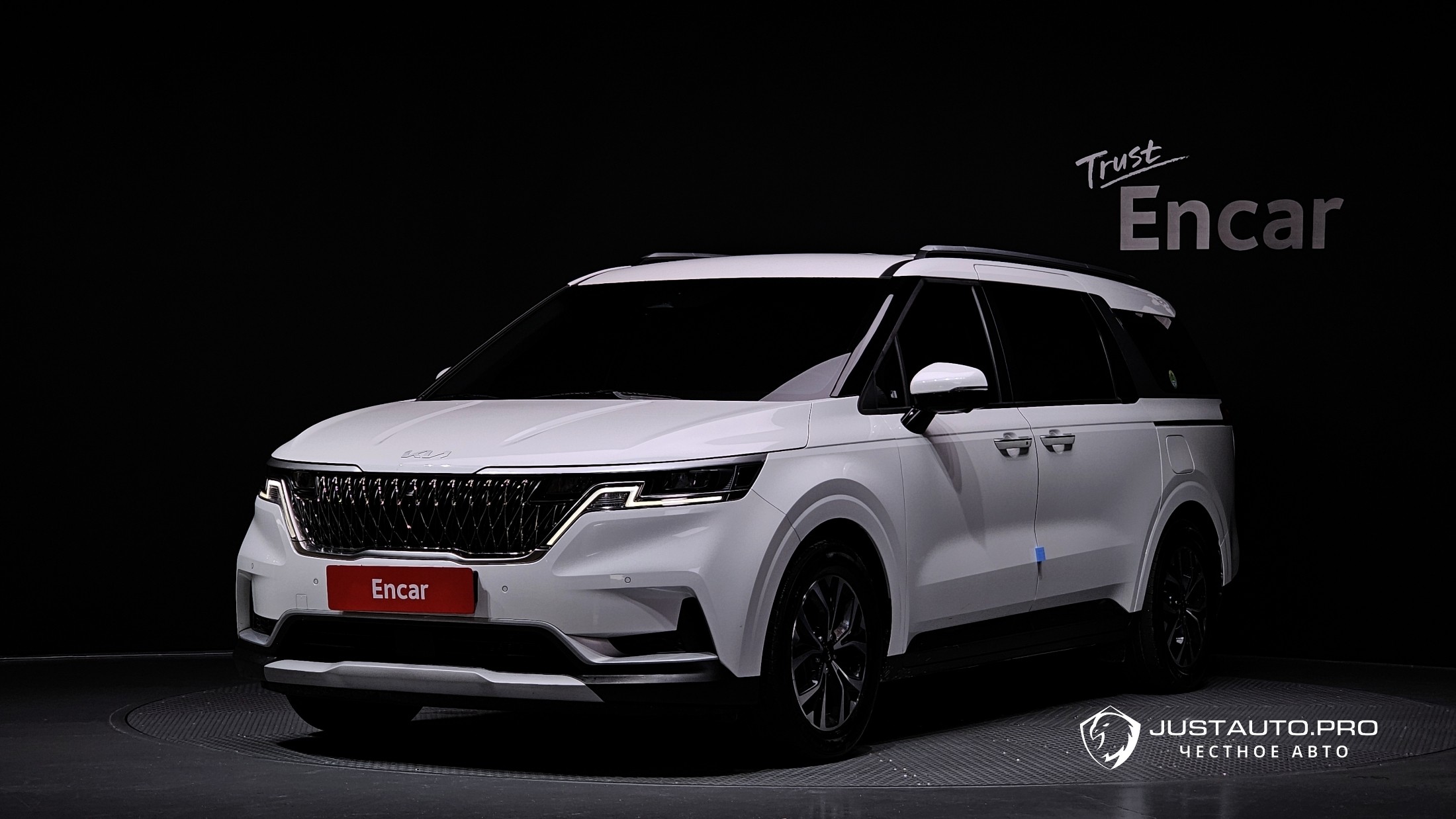 Автомобиль Kia Canival