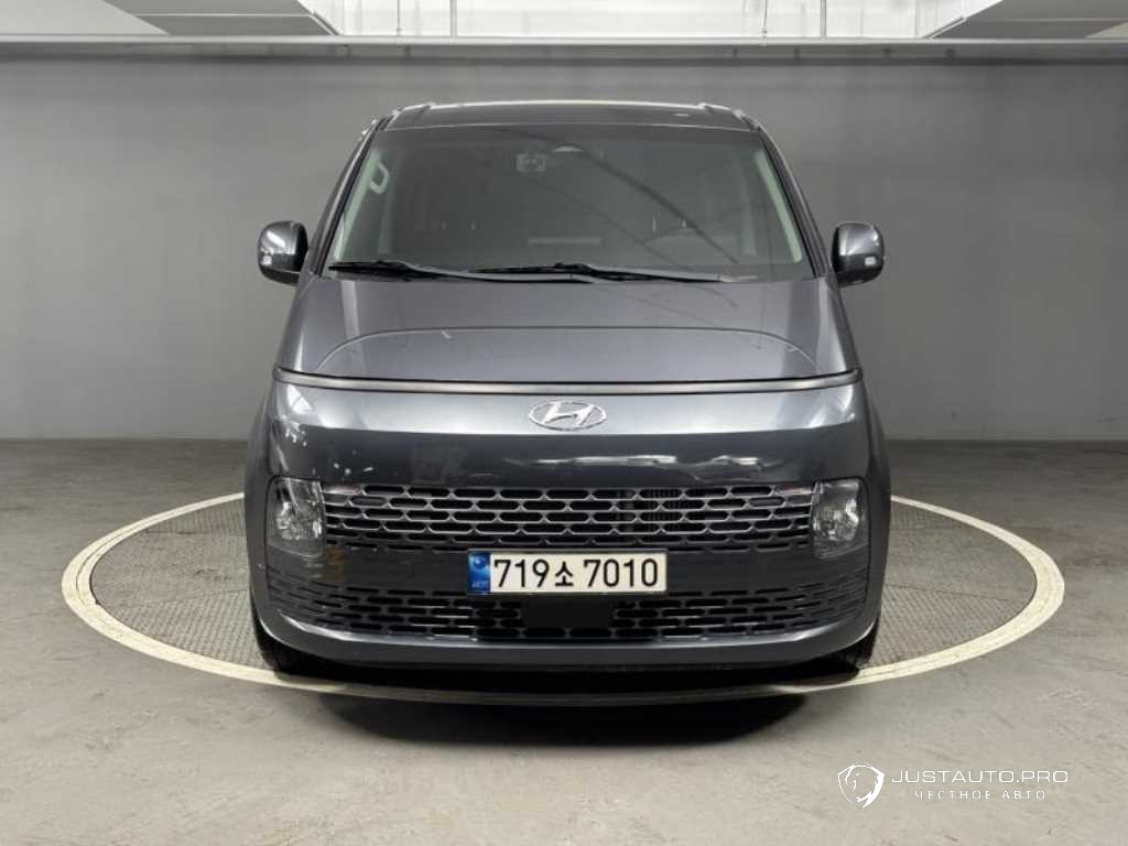 Автомобиль Hyundai Staria